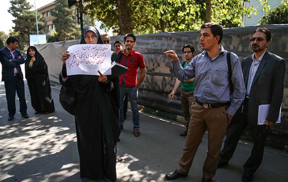 روحانی در دانشگاه