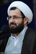 تلاش دشمن براي جلوگيري از كسب معرفت صحيح ديني است